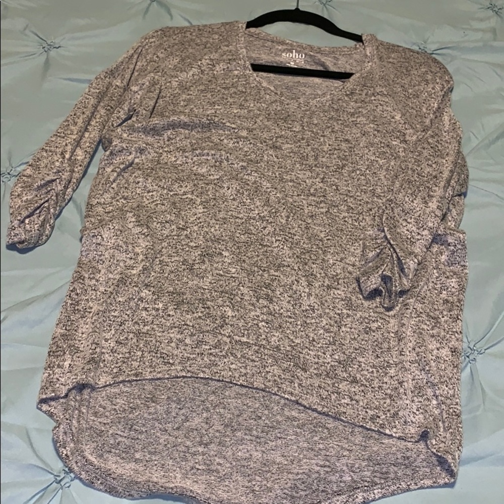 V-neck tee